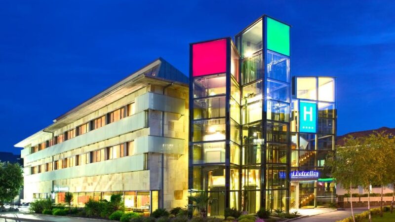FIN DE AÑO EN EL HOTEL ESTRELLA DEL NORTE: UNA CELEBRACIÓN INOLVIDABLE